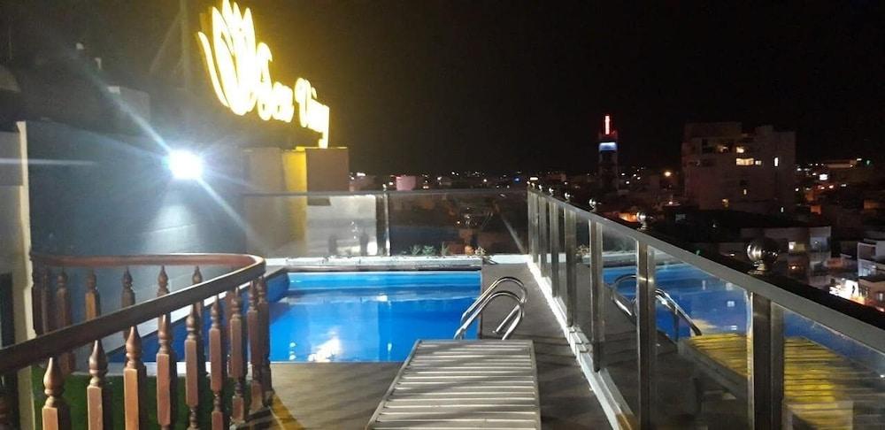 Sen Vang Luxury Hotel Να Τρανγκ Εξωτερικό φωτογραφία